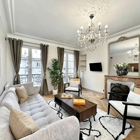 Gare Du Nord - Prestige Family For 6 * Paris
