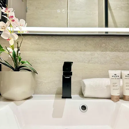 Gare Du Nord - Prestige Family For 6 Apartment Paris